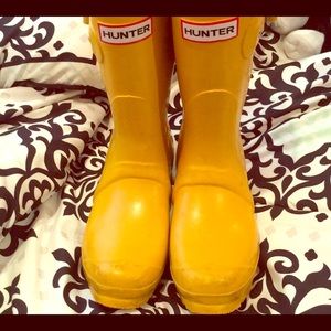 Yellow short Hunter boots